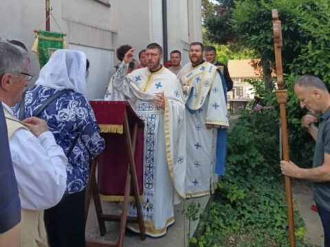 11220e3e-6920-457b-8208-ccdeba03519d_resize