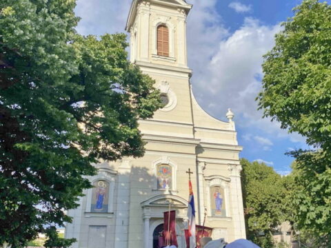 12d726de-5067-4b6c-9632-02b10c7df372_resize