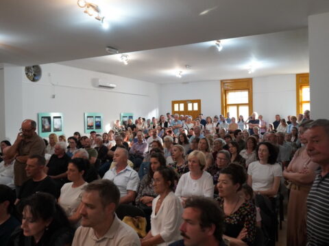 1750108189248_resize