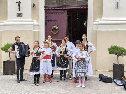 1752834786053_resize