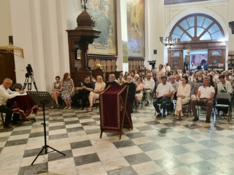 2-1_54623451234_o_resize