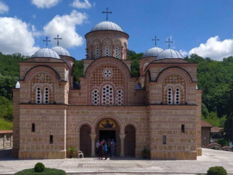 6643e311-fcda-489a-b814-887a3dd58c9f_resize