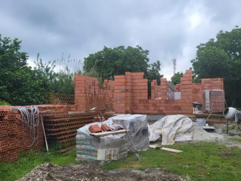 IMG-2c8045bd3cb7484e69072c66997c5aa1-V_resize