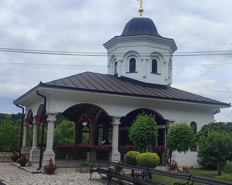 IMG-426a6c66eb86bf6f3f7e73dd05d588e4-V_resize