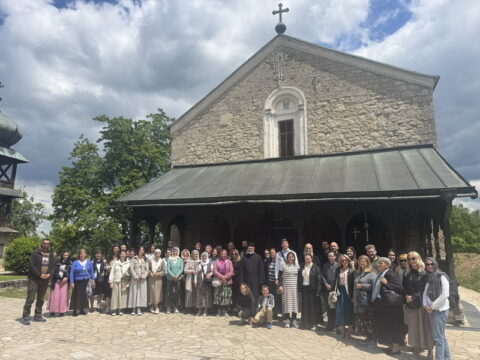 IMG-464448d3d62dbdb368006f7251537b1f-V_resize