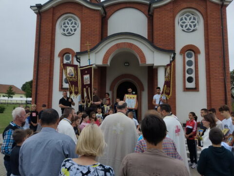 IMG-64299bfe4bd8120755c3b7265e8c5902-V_resize