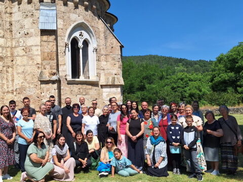 IMG-7deb962b4eb43cde1c92af633a0870ee-V_resize