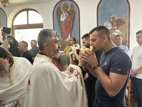 IMG-98365d0fe88945e3fe7653deabe9272e-V_resize