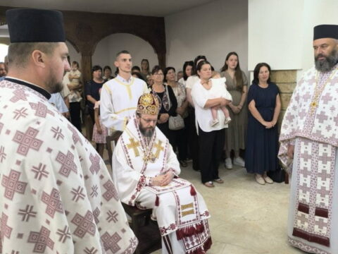 IMG-aad853dedb3f602e15d3351795a802c5-V_resize