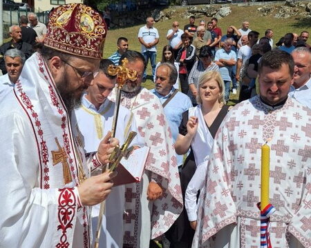 IMG-bea54e1595a36709bc701ec233b4c100-V_resize