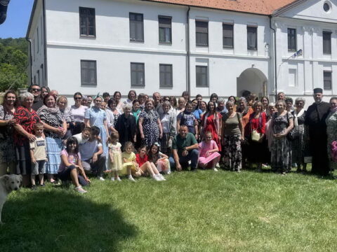 IMG-beabc97f928a279408dde4fc16c43c0d-V_resize