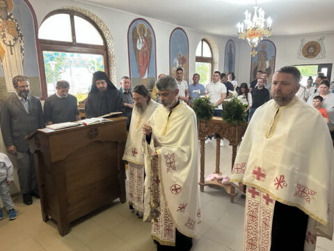 IMG-da23d781a17a0732f55921f16d110579-V_resize