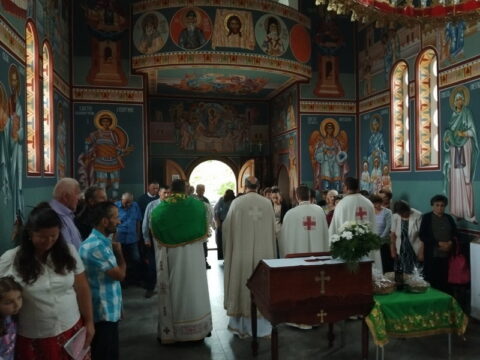 IMG-dfed865ed4addd44c880f782330c1c3e-V_resize