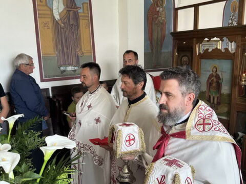 IMG-e6d5bf9d4cf53a9e684d9a2c23aae11a-V_resize