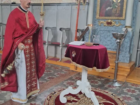 IMG-fd8d47b9c57261e28bcca9b1d26e62bf-V_resize