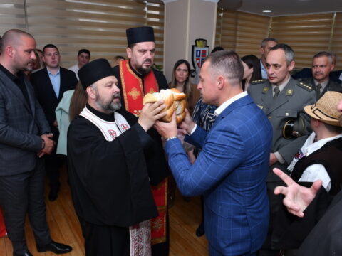 ZOL_7028_resize_resize