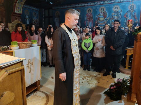 013cf0dc-0b2c-40ac-81ab-ab2a24cf6093_resize