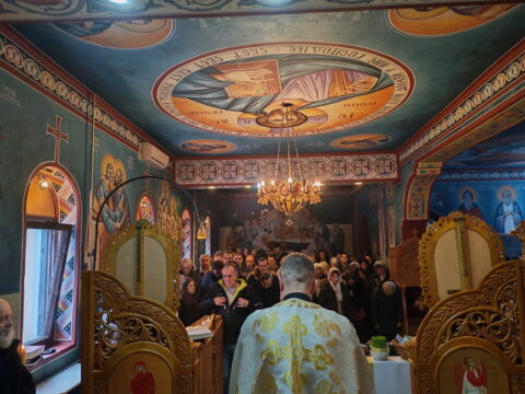 32ccee81-df2c-48bc-810f-a609e6402c44_resize