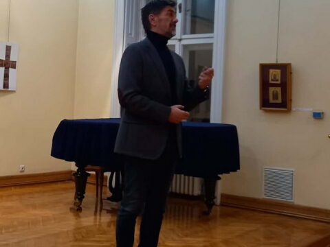 92e86e8e-2585-4afa-b885-36ee2f439c07_resize