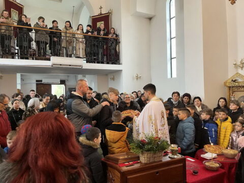 IMG-1b9d70a323facc91f212b4fb95996beb-V_resize