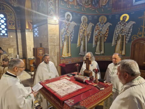 IMG-83635ec71a18f4c7d140228b8ffa7278-V_resize