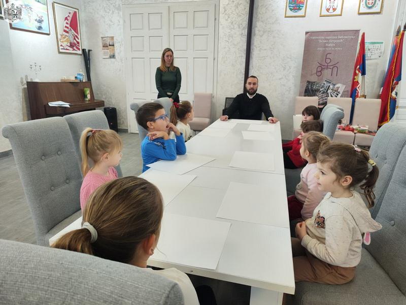 IMG-aff4b1309d0b383af2542646ad1345b9-V_resize