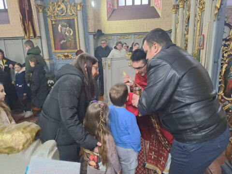 IMG-ce37810f2eafd75192d4edb2bcded1c1-V_resize