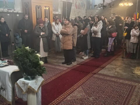 IMG-defb9c930042f2a1b19d9ba580542cb2-V_resize