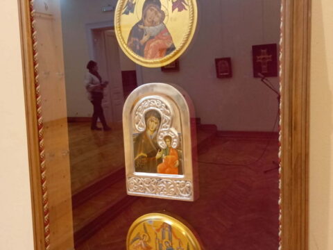 b2580209-e25f-46df-bdea-26ac8f29ab7b_resize