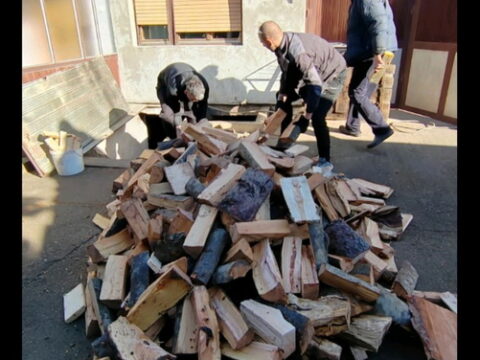 IMG-23d81c52736ad4a9ed5c36756dfd8954-V_resize