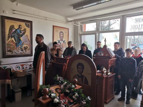 IMG-40ca4dc189c9e8a57ba9fc6e44b0ff96-V_resize