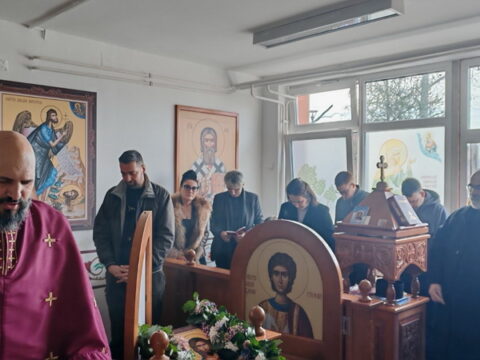 IMG-79aacd14ea0c9de666834dd588eeb3fc-V_resize