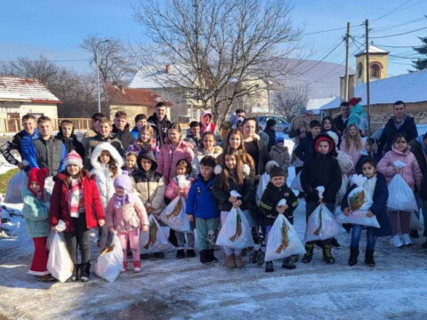 IMG-ea48749fd7219280a0135327ac7e84d4-V_resize