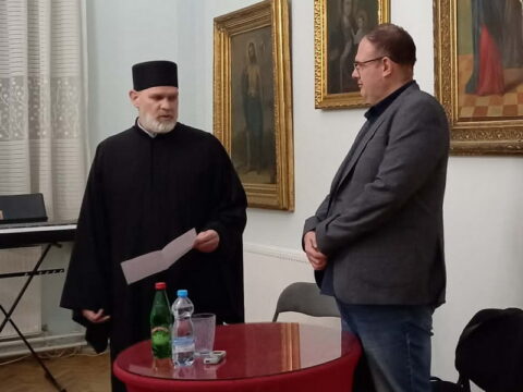 7f26d0c9-0519-4539-8105-cbb0b195e7bd_resize_resize