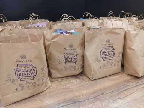 IMG-0842eba6a1c1a0608315624d90c8a92c-V_resize