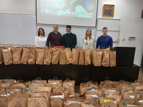 IMG-b4d9a769b45a93d46ea86eed0d71e477-V_resize