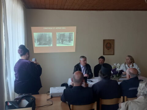 20260424_083043_resize