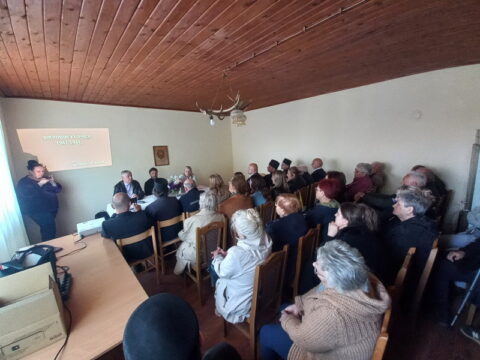 20260424_083243_resize