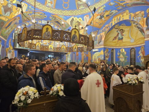 21049580-af2b-4e1a-bf2d-ba336427e59d-1_all_24871_resize