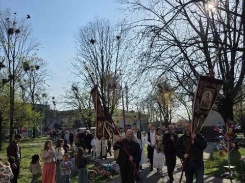 IMG-139f42285742c7aa774fd5b612d99161-V_resize