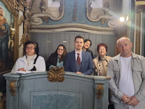 IMG-46569ce795279b590bb1eed5f17f4600-V_resize