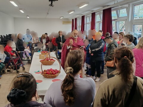 IMG-664b3a8654aaee9cb1e749fa21a8c0c1-V_resize