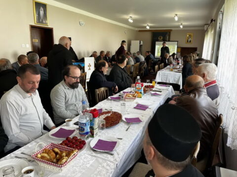 IMG-7301e622e44a03d11c2cef5947d049c9-V_resize