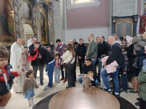 IMG-78e15fe224f5e3d8bcad8f147e4d18be-V_resize