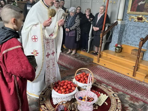 IMG-880d8b6f56a24bfd04dcc606325e9630-V_resize