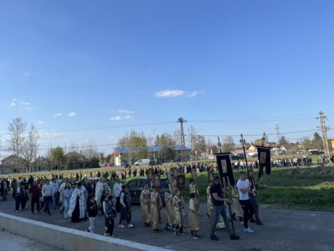 IMG-a9f6405aa10071157c121dd2eb6361e4-V_resize