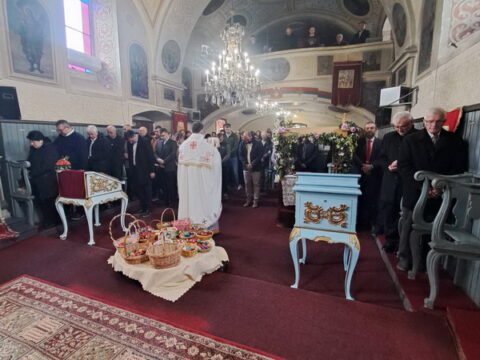 IMG-d86a6cb9d4ad54d2a5fa7f75686c9644-V_resize