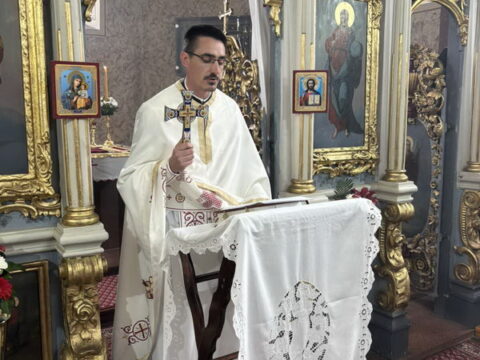 IMG-e5ab5e9e3a742f651b8dea7624c8149c-V_resize