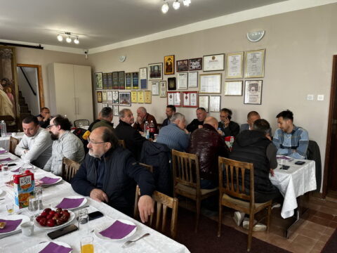 IMG-f654150d53e6c11d5119e8ee4c677f40-V_resize