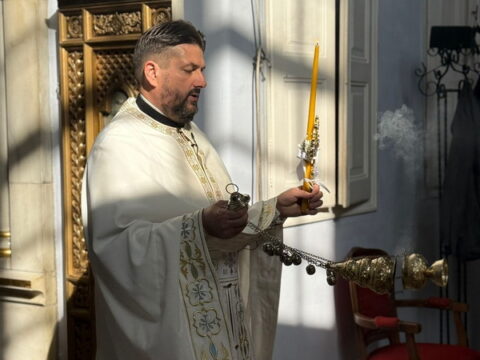 Кађење и почетак Св. Литургије Васкрс_resize